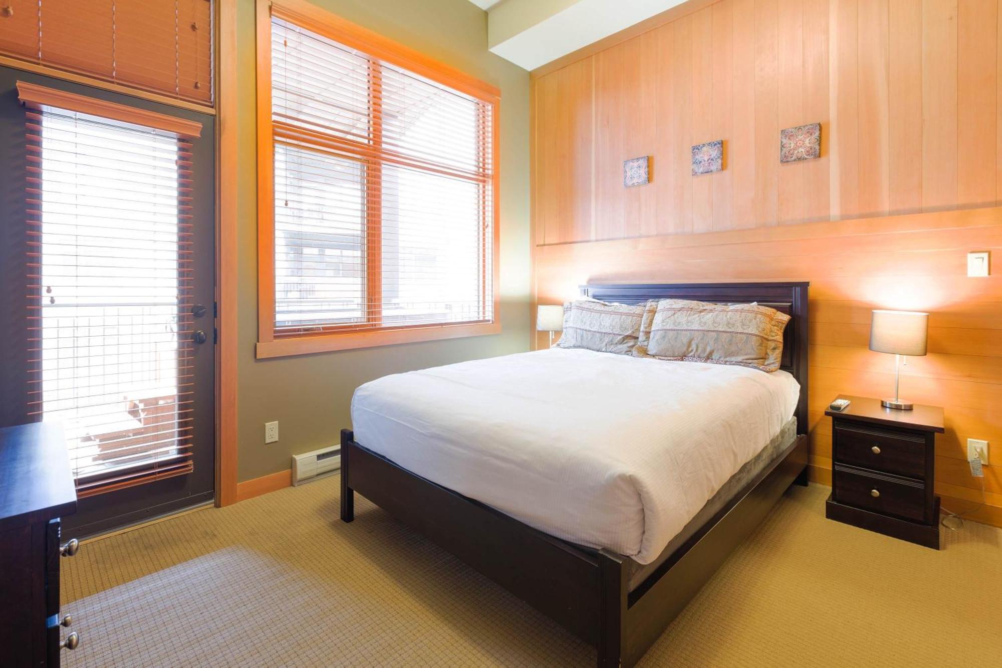 Slalom Creek Three Bedrooms Rossland Exterior photo